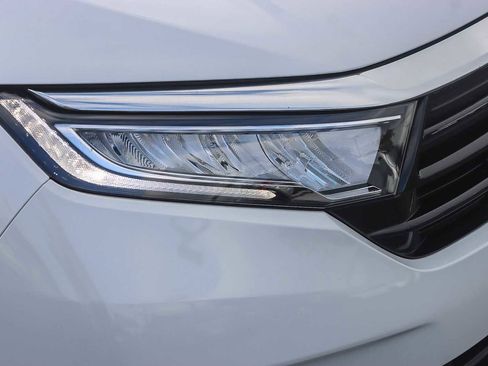 Used 2024 Honda Odyssey Elite image 7