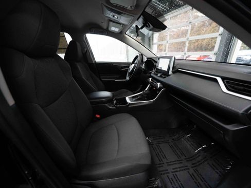 Used 2023 Toyota RAV4 XLE image 27