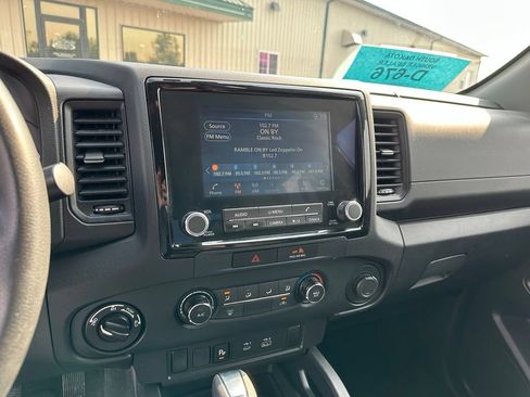 Used 2022 Nissan Frontier S w/ Technology Package AWD/4WD image 16