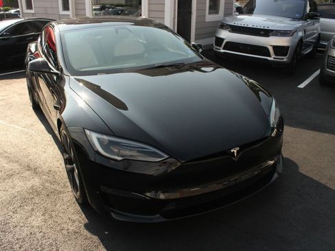 Used 2022 Tesla Model S Plaid AWD/4WD image 2