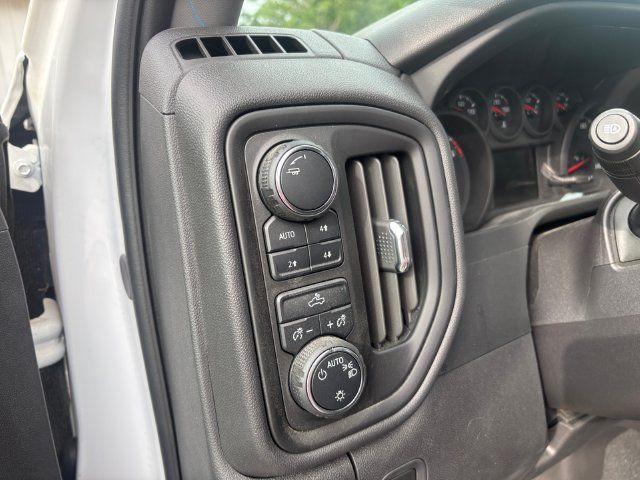 Used 2024 Chevrolet Silverado 1500 Custom Trail Boss AWD/4WD image 28