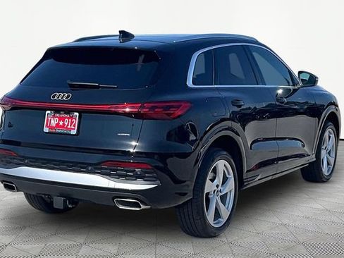 Used 2025 Audi Q5 Premium Plus w/ Premium Plus AWD/4WD image 2