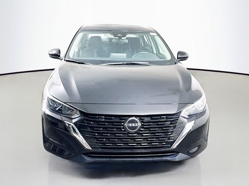 Used 2024 Nissan Sentra SV image 2