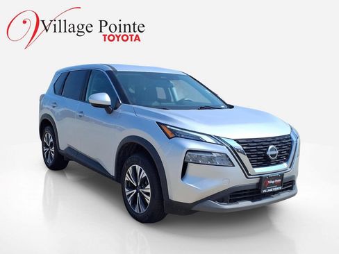 Used 2023 Nissan Rogue SV FWD image 8