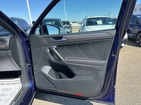 Certified 2022 Volkswagen Tiguan SEL R-Line image 45