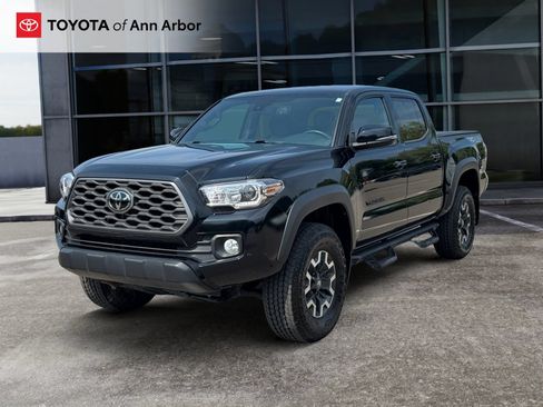 Used 2022 Toyota Tacoma TRD Off-Road AWD/4WD image 8