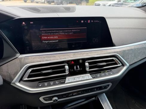 Used 2023 BMW X5 xDrive40i w/ M Sport Package AWD/4WD image 17