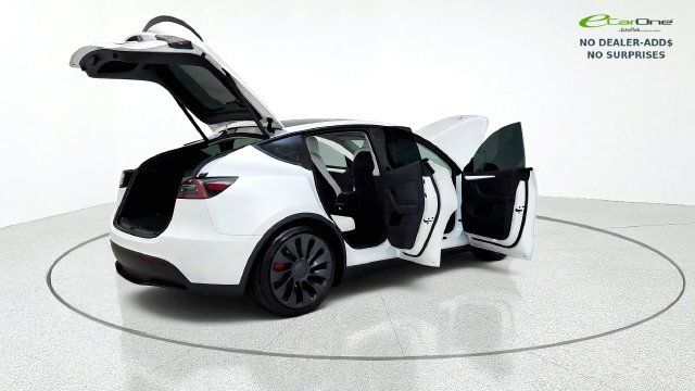 Used 2025 Tesla Model Y Performance AWD/4WD image 19
