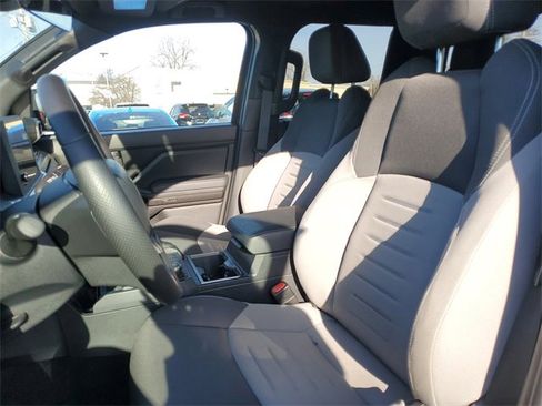 Used 2024 Toyota Tacoma TRD Sport image 16