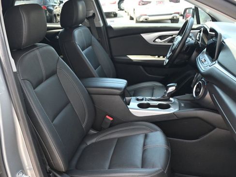 Used 2024 Chevrolet Blazer LT w/ Sound & Technology Package FWD image 16