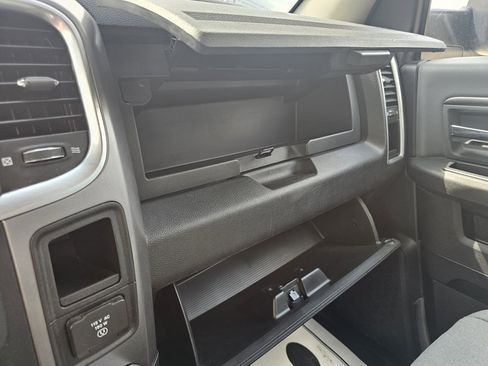 Used 2022 RAM 1500 Classic SLT w/ Electronics Group image 39