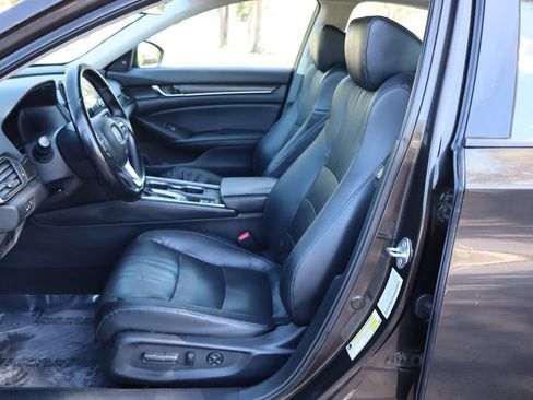 Used 2018 Honda Accord EX-L image 19