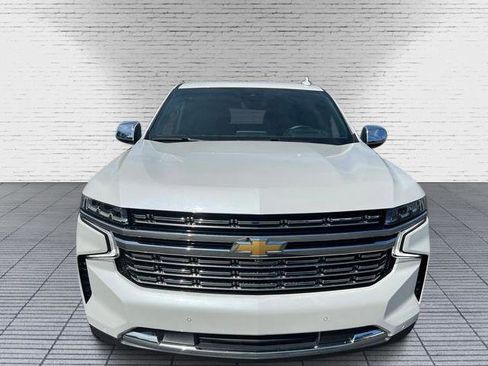 Used 2023 Chevrolet Suburban Premier w/ Advanced Technology Package AWD/4WD image 6