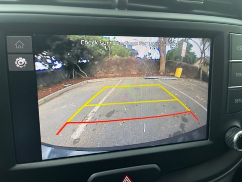 Used 2025 Kia Soul LX w/ LX Technology Package image 22