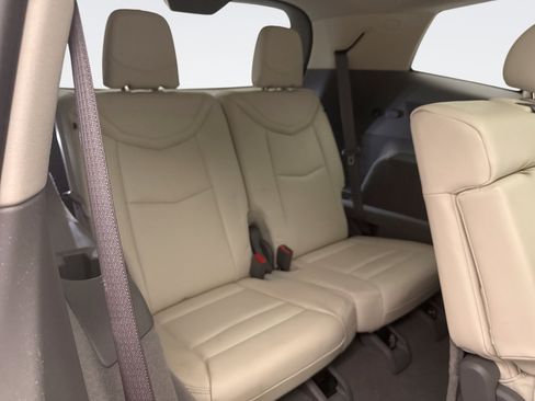 Used 2023 Cadillac XT6 Premium Luxury w/ Technology Package AWD/4WD image 23