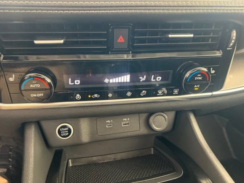 Certified 2023 Nissan Rogue SV w/ SV Premium Package AWD/4WD image 52