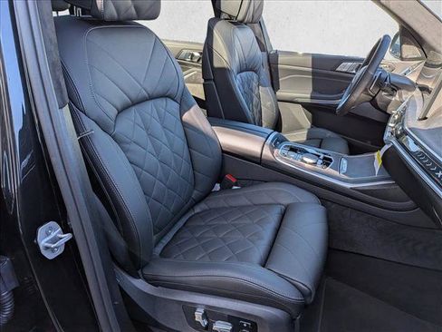 Used 2026 BMW X7 xDrive40i AWD/4WD image 24