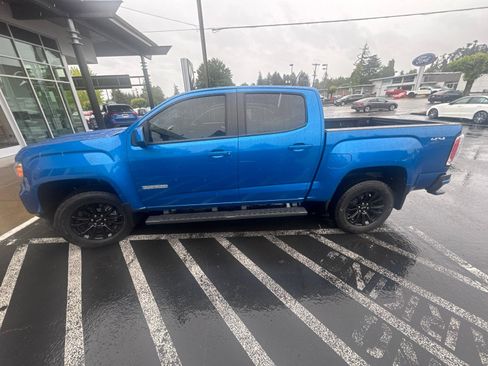 Used 2022 GMC Canyon Elevation w/ Elevation Premium Package AWD/4WD image 3