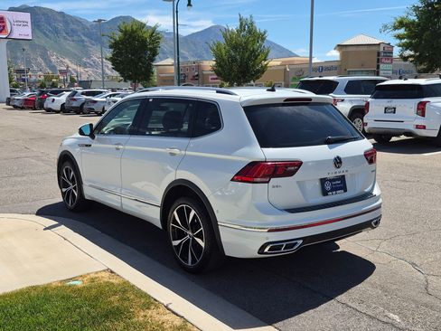 Used 2023 Volkswagen Tiguan SEL R-Line AWD/4WD image 9