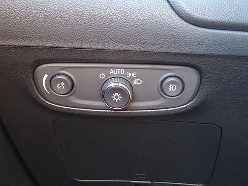 Used 2023 Buick Encore GX Select w/ Sport Touring Package FWD image 23