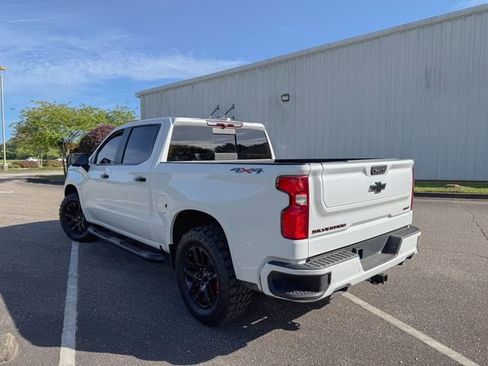 Used 2023 Chevrolet Silverado 1500 RST w/ Redline Edition AWD/4WD image 6