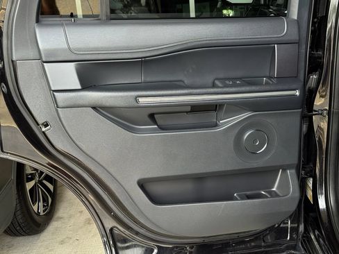 Used 2024 Ford Expedition XLT AWD/4WD image 20