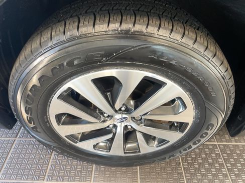 Used 2024 Subaru Outback Premium AWD/4WD image 5