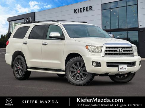 Used 2014 Toyota Sequoia Platinum image 1