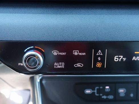 New 2026 Kia Carnival EX FWD image 31