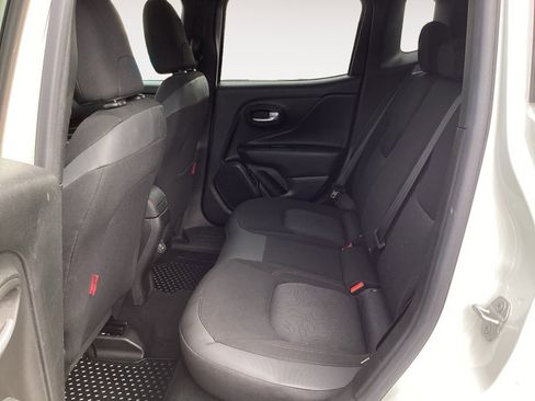 Used 2023 Jeep Renegade Trailhawk AWD/4WD image 26