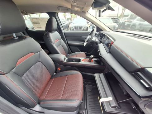 New 2026 Nissan Kicks SR FWD image 31