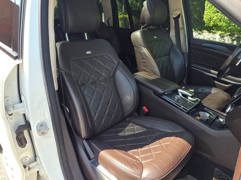 Used 2017 Mercedes-Benz GLS 550 4MATIC image 43