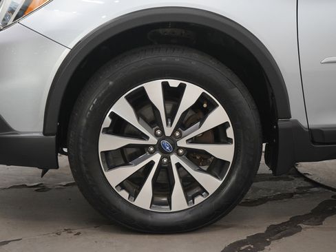 Used 2016 Subaru Outback 3.6R Limited AWD/4WD image 30
