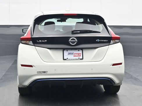 Used 2022 Nissan Leaf S image 5