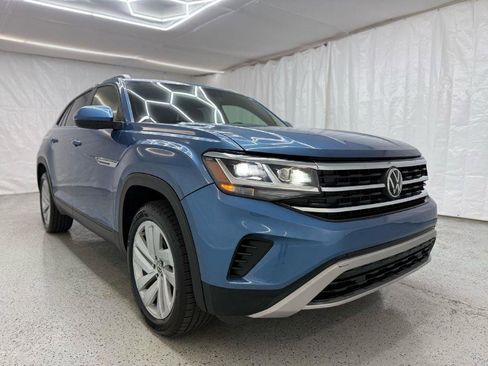 Used 2020 Volkswagen Atlas Cross Sport SE image 1