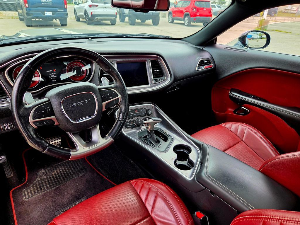 Used 2018 Dodge Challenger SRT Hellcat RWD image 10