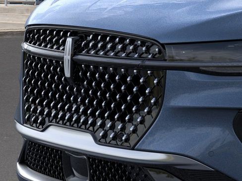 New 2026 Lincoln Nautilus Reserve AWD/4WD image 17