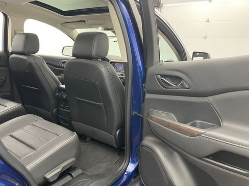 Used 2023 GMC Acadia Denali w/ Denali Ultimate Package FWD image 39