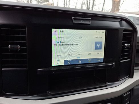 New 2025 Ford F550 4x4 SuperCab Super Duty image 9