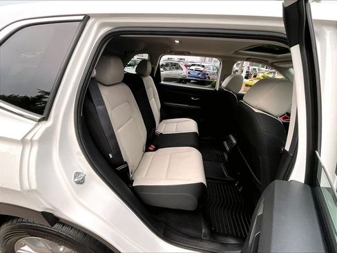 Used 2024 Honda CR-V EX image 16