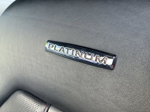 Used 2020 Ford F450 Platinum w/ FX4 Off-Road Package image 32