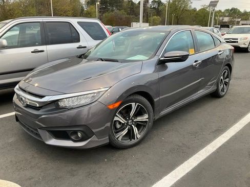 Used 2017 Honda Civic Touring image 12