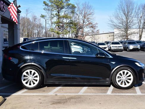 Used 2016 Tesla Model X 75D image 6