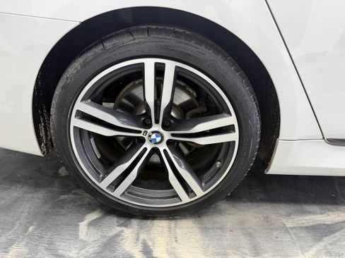 Used 2018 BMW ALPINA B7 xDrive AWD/4WD image 29