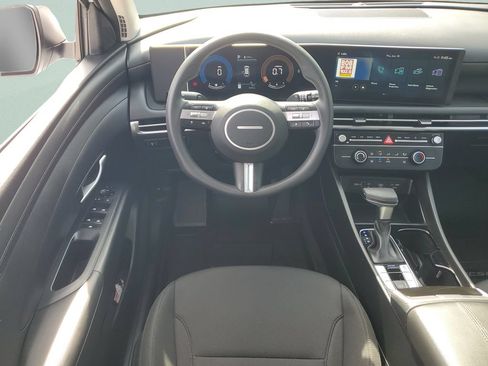 Certified 2026 Hyundai Tucson SE FWD image 12
