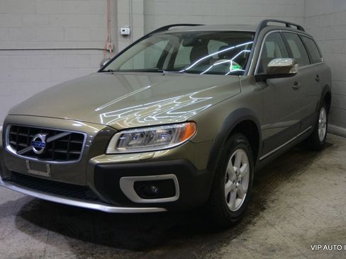 Used 2010 Volvo XC70 3.2 image 2