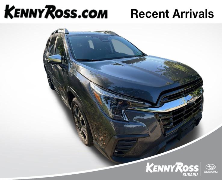 Used 2023 Subaru Ascent Limited w/ Technology Package AWD/4WD image 1