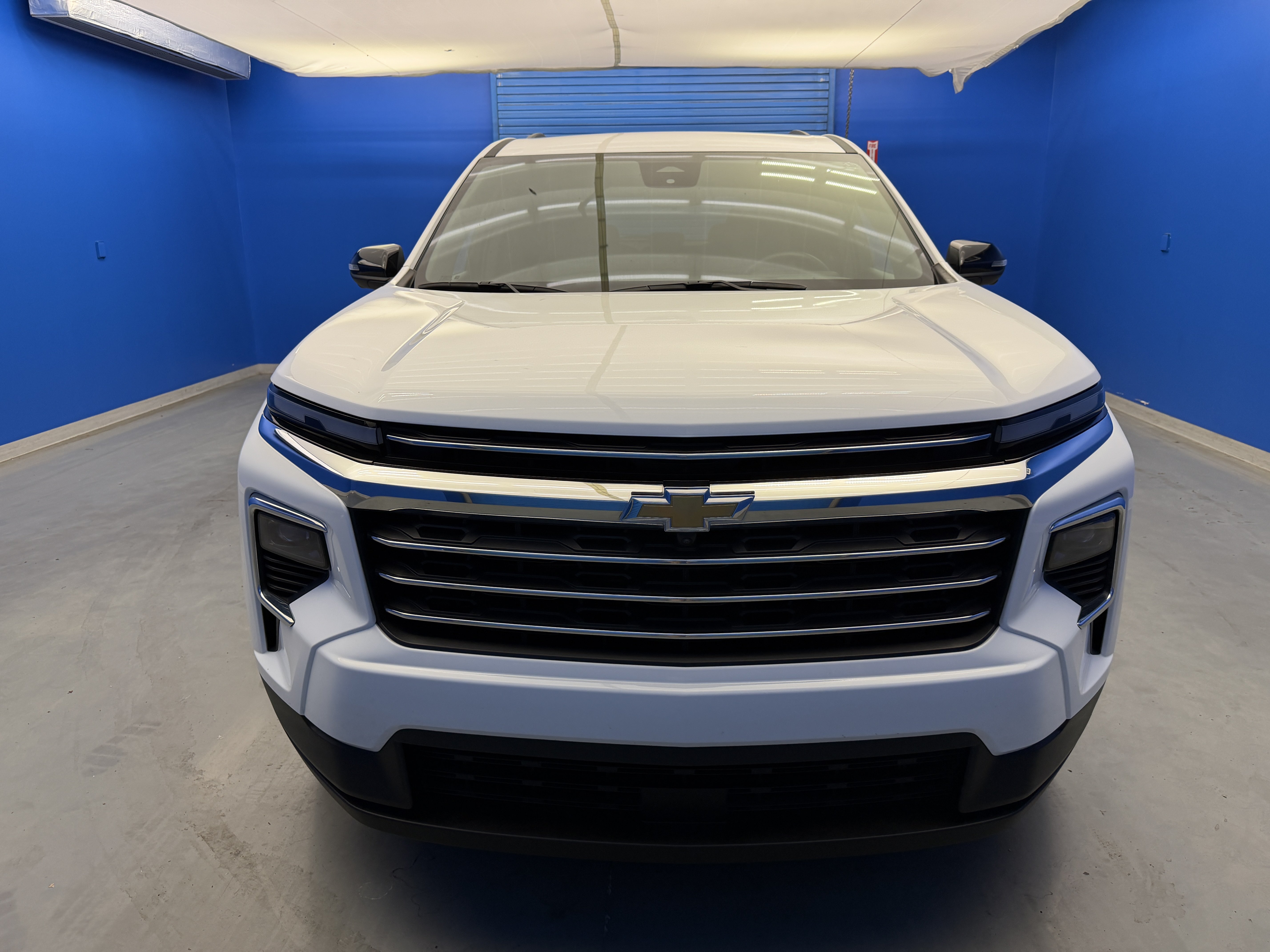 Used 2026 Chevrolet Traverse LT w/ Driver Confidence Package FWD image 3