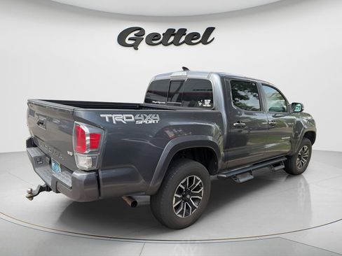 Used 2020 Toyota Tacoma TRD Sport w/ Technology Package AWD/4WD image 4