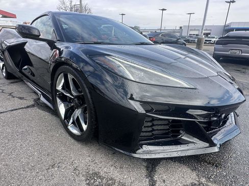 Used 2025 Chevrolet Corvette Z06 image 9
